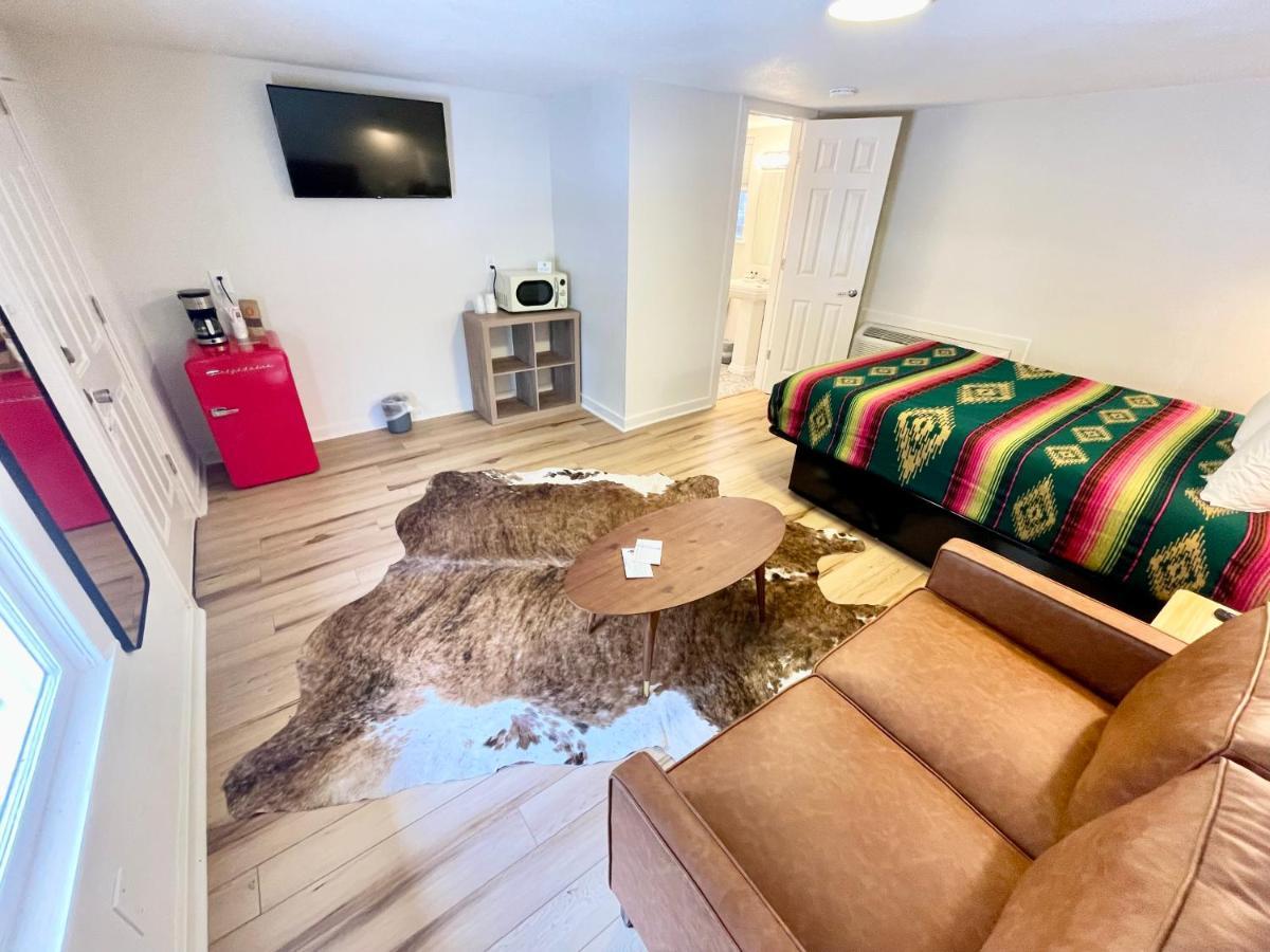 Frederick Motel フレデリックスバーグ エクステリア 写真