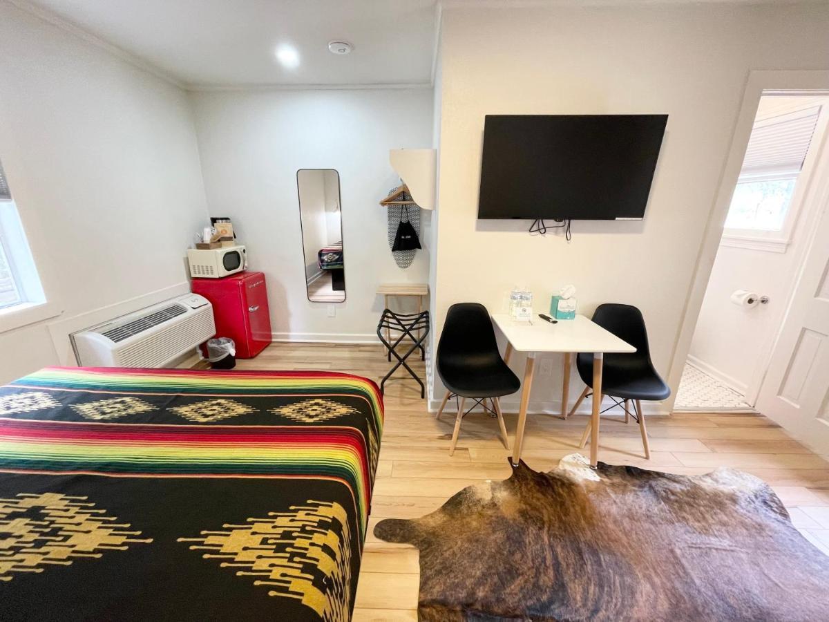 Frederick Motel フレデリックスバーグ エクステリア 写真